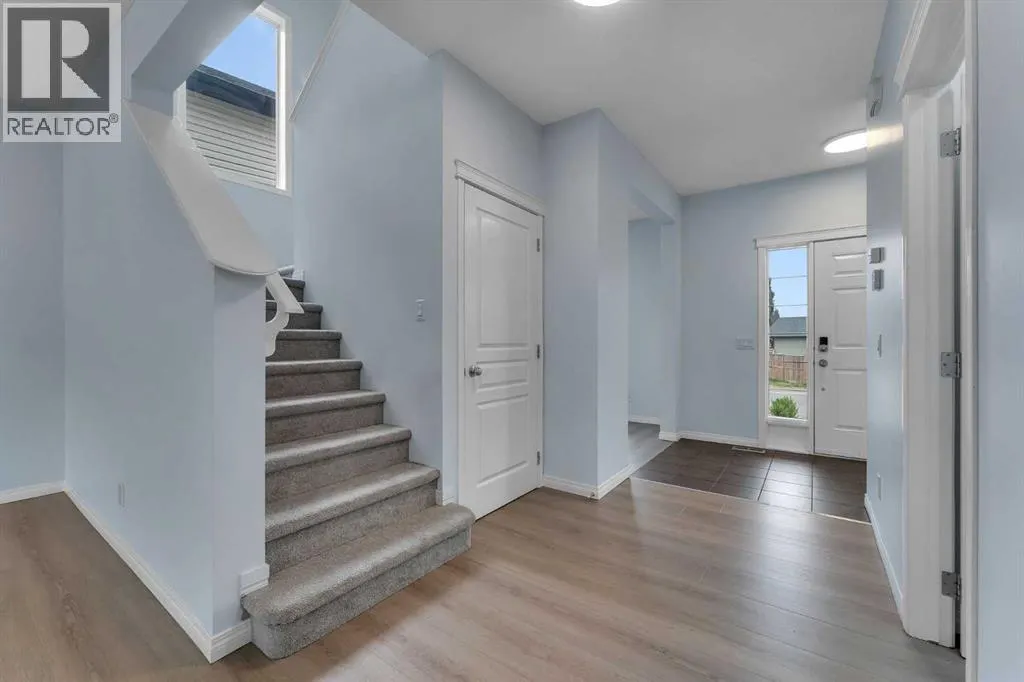 20 Copperpond Grove SE