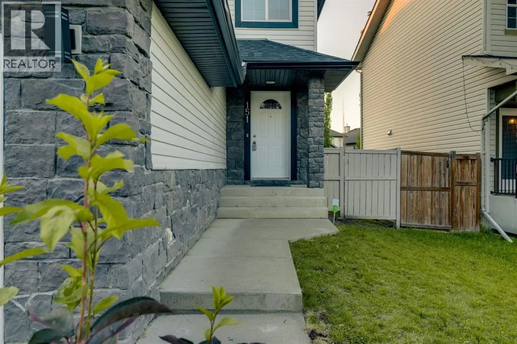 151 Kincora Drive NW