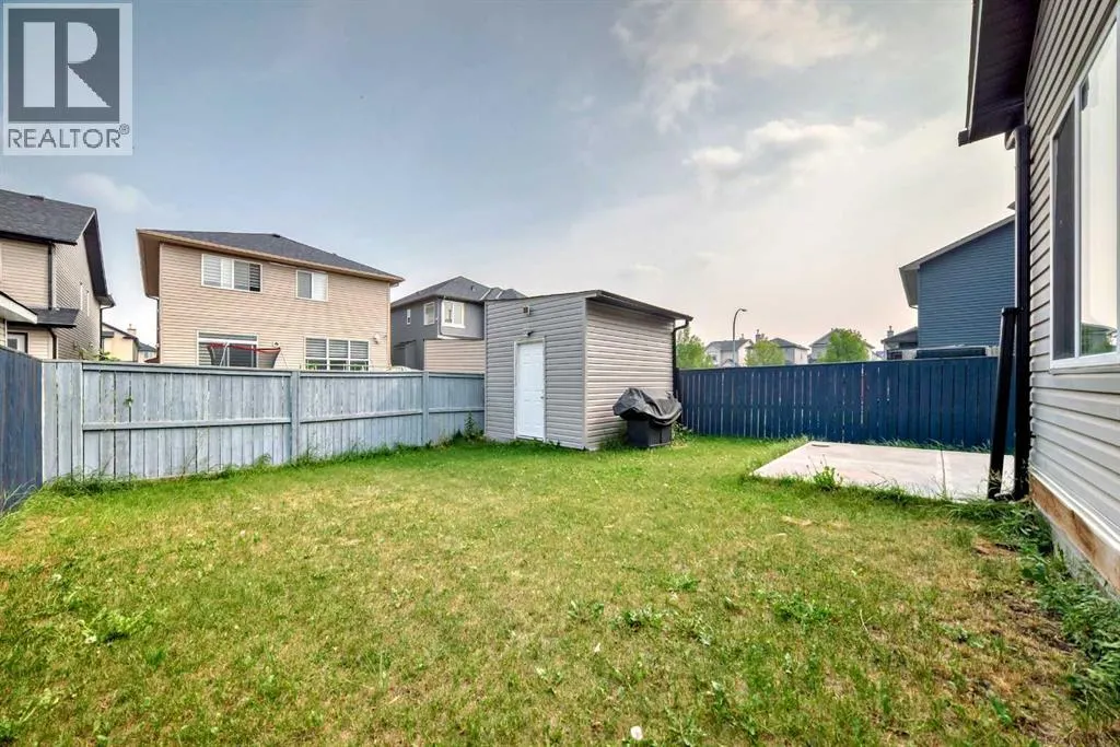 9 Saddlecrest Crescent NE