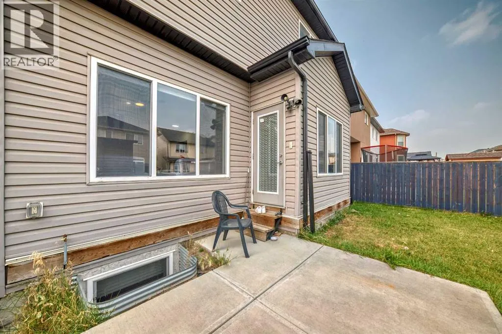 9 Saddlecrest Crescent NE