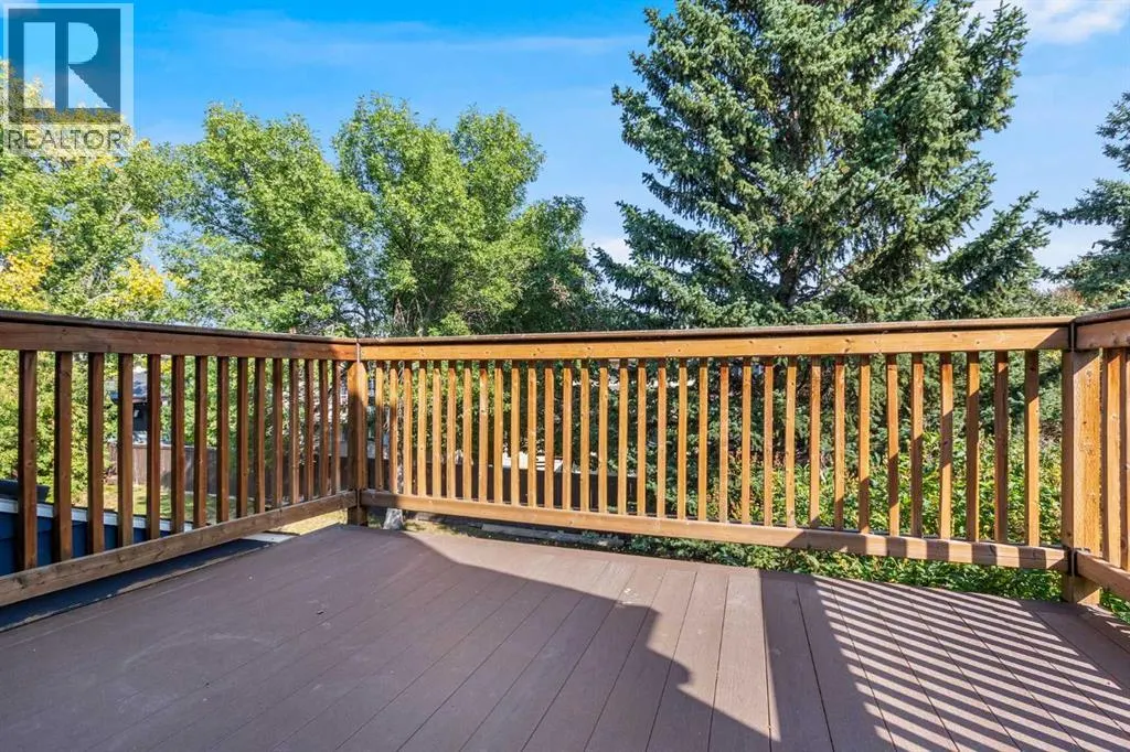 12 Deerbrook Bay SE
