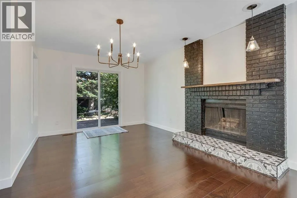 12 Deerbrook Bay SE