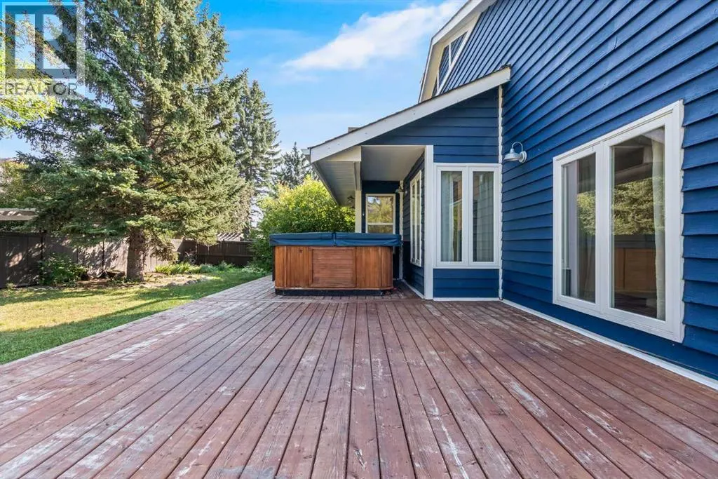 12 Deerbrook Bay SE