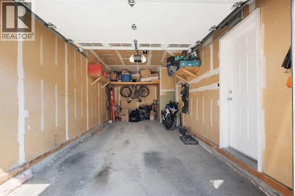 605, 39 Hidden Creek Place NW