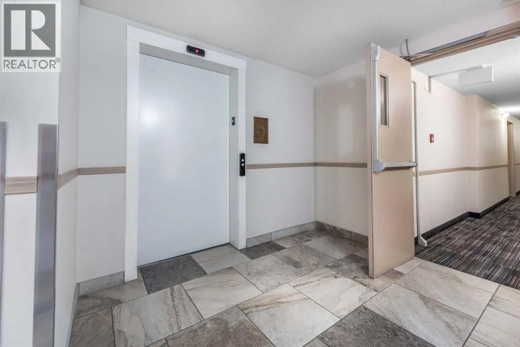 1226, 8 Bridlecrest Drive SW