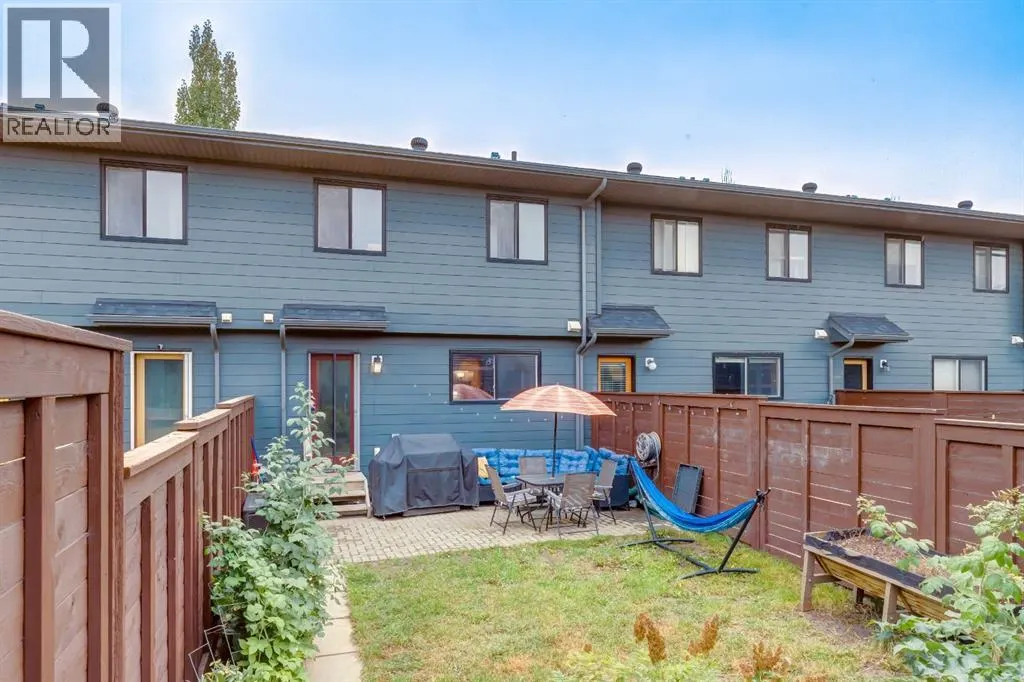 204 Walden Drive SE