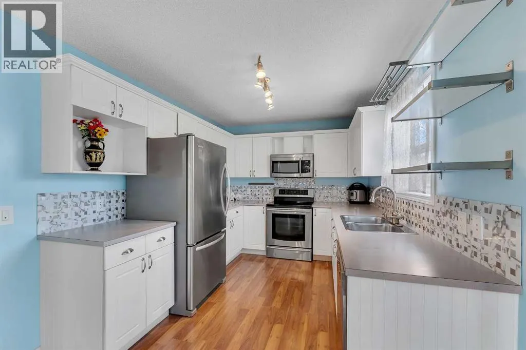 42 Martha's Haven Manor NE
