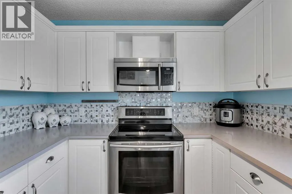 42 Martha's Haven Manor NE