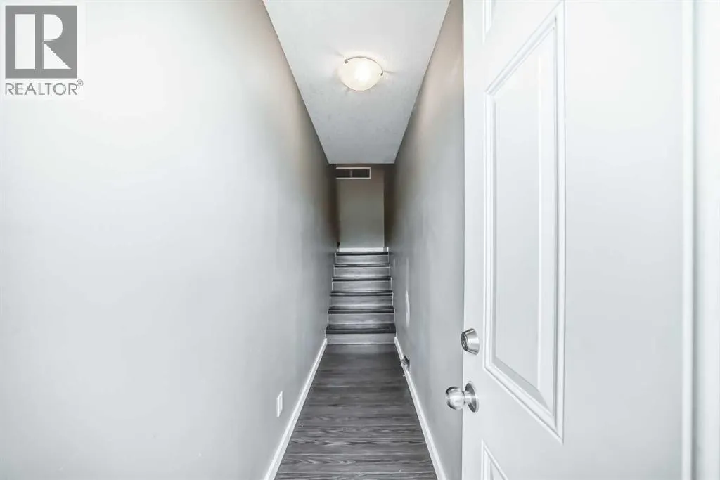1221, 200 Brookpark Drive SW