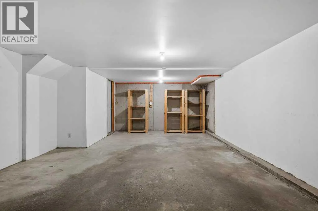 248 Regal Park NE