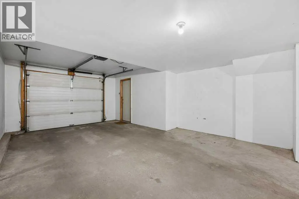 248 Regal Park NE