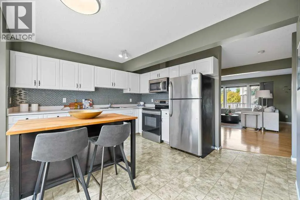 248 Regal Park NE