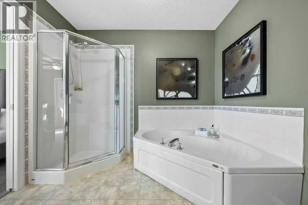 248 Regal Park NE