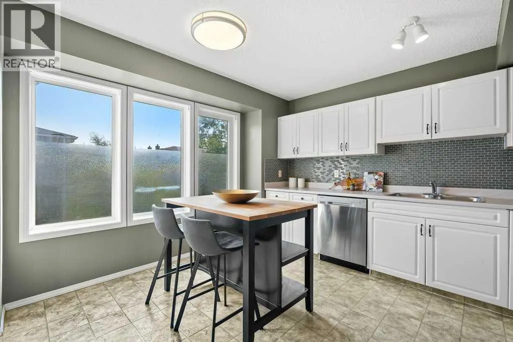 248 Regal Park NE