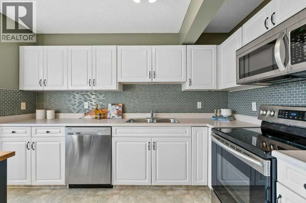 248 Regal Park NE