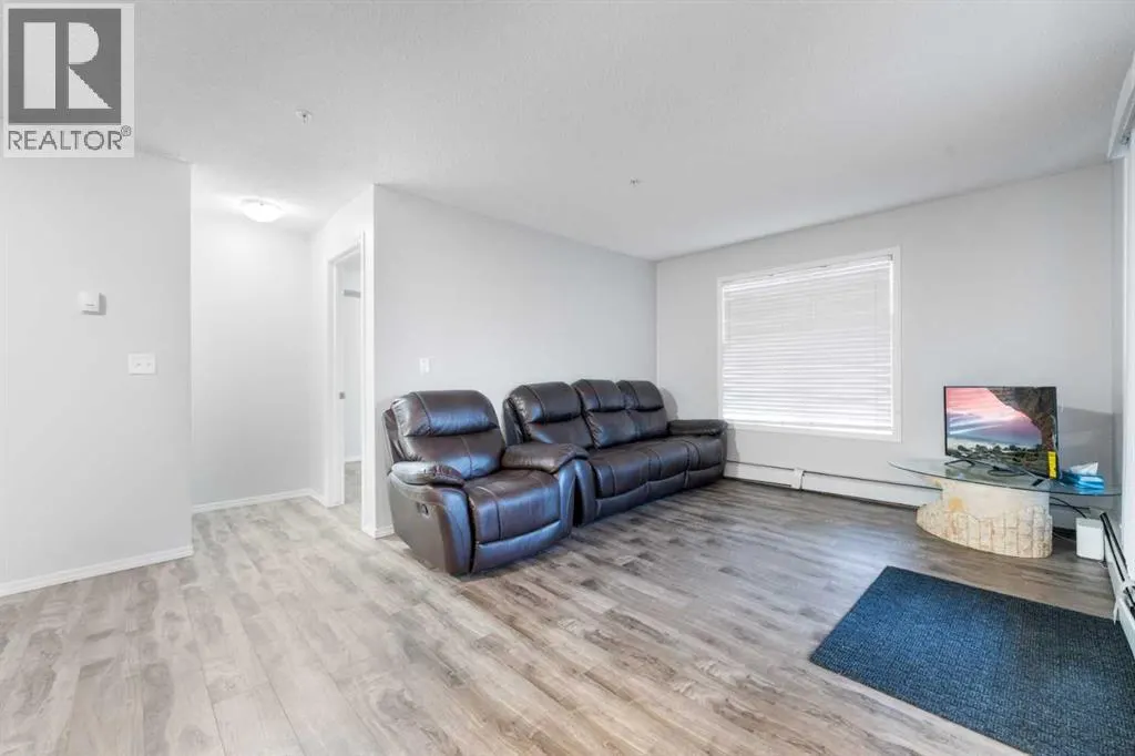 102, 15 Saddlestone Way NE