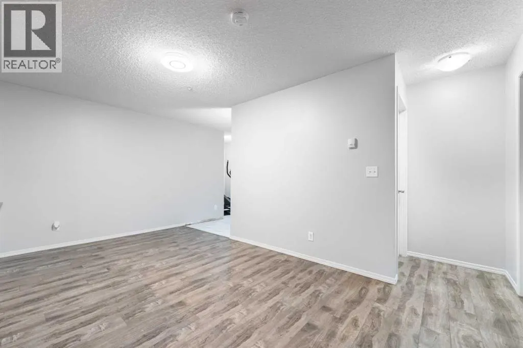 102, 15 Saddlestone Way NE