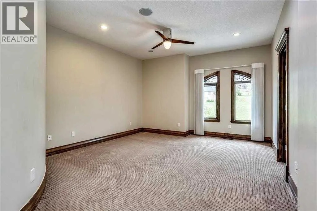 35 Elmont Drive SW