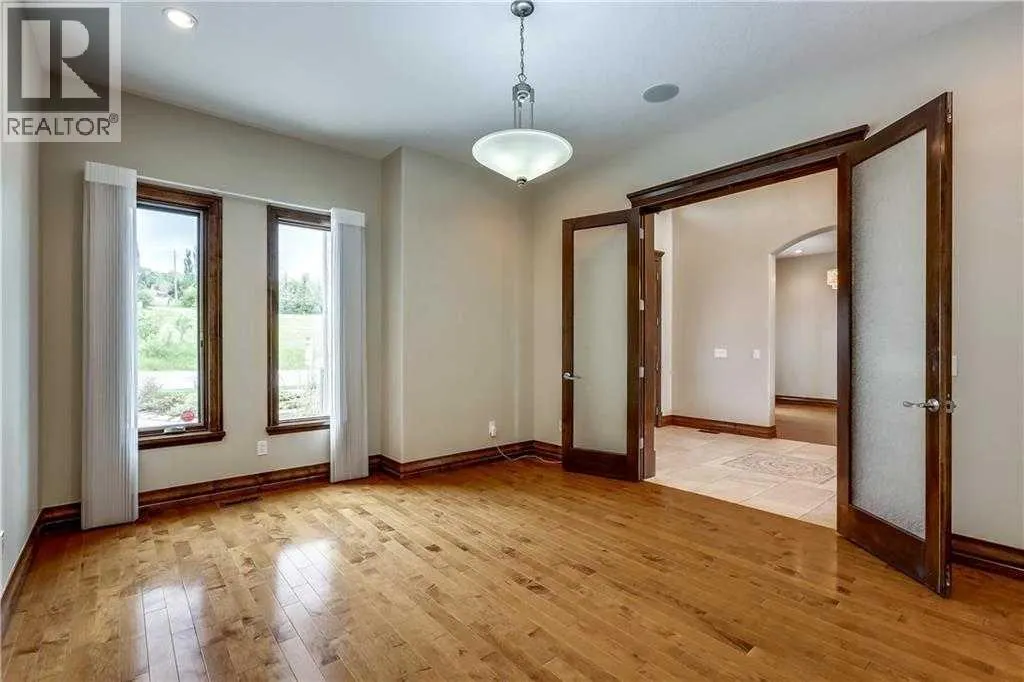 35 Elmont Drive SW
