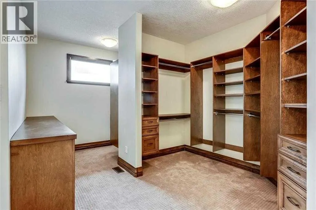 35 Elmont Drive SW