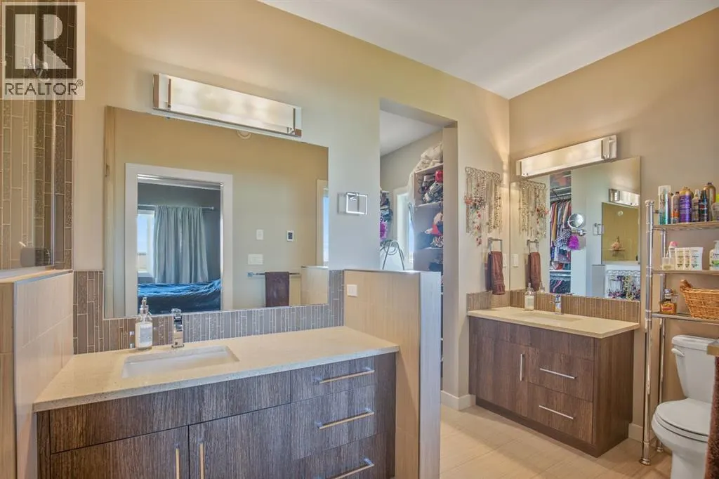 38 Vista Close