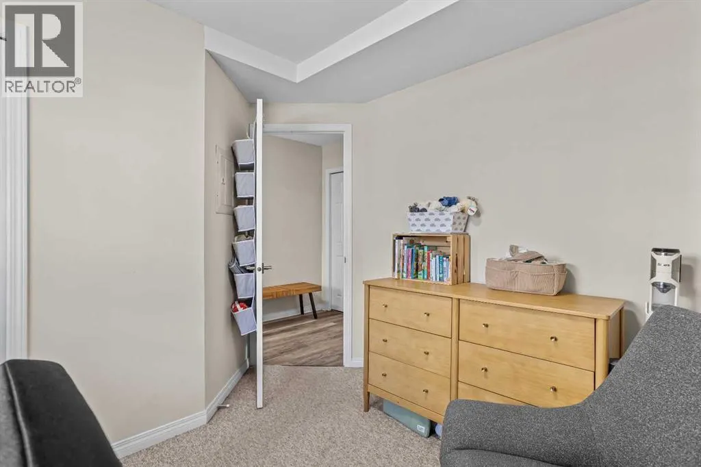 202, 112 Kananaskis Way