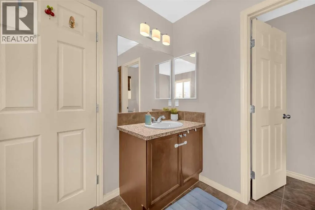 126 Kincora Glen Mews NW