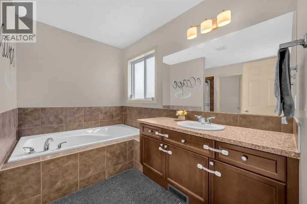 126 Kincora Glen Mews NW