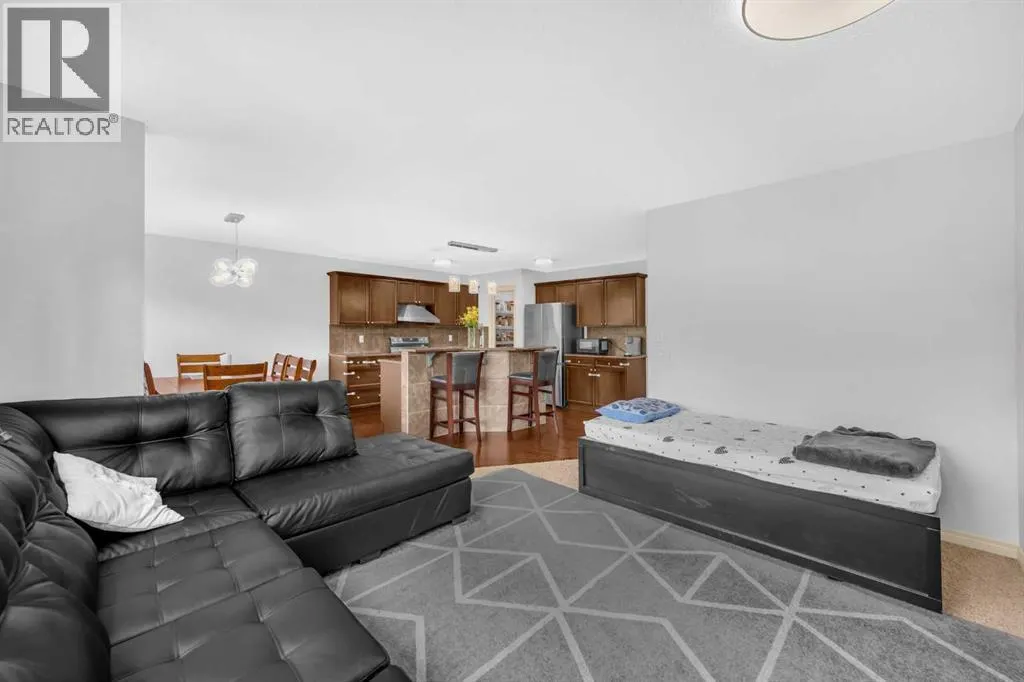 126 Kincora Glen Mews NW