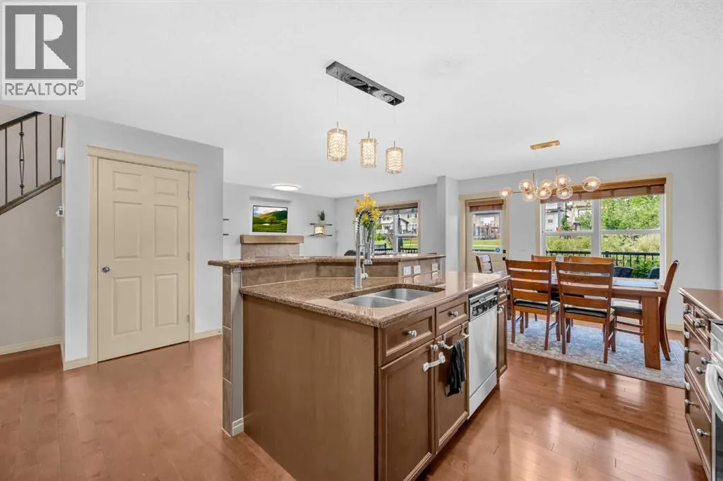 126 Kincora Glen Mews NW