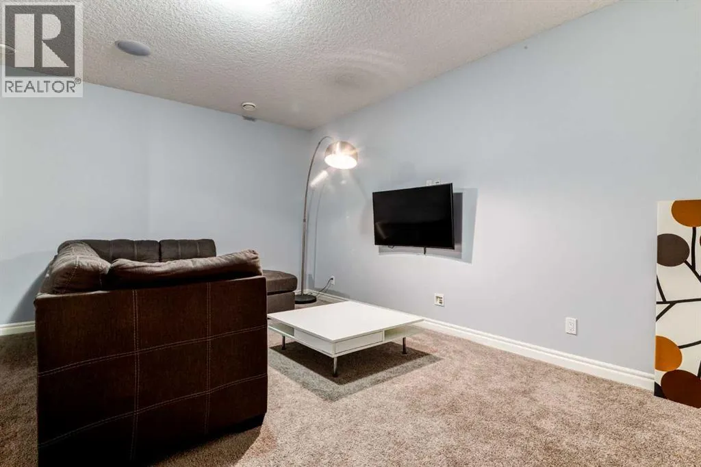 14 Marquis Heights SE