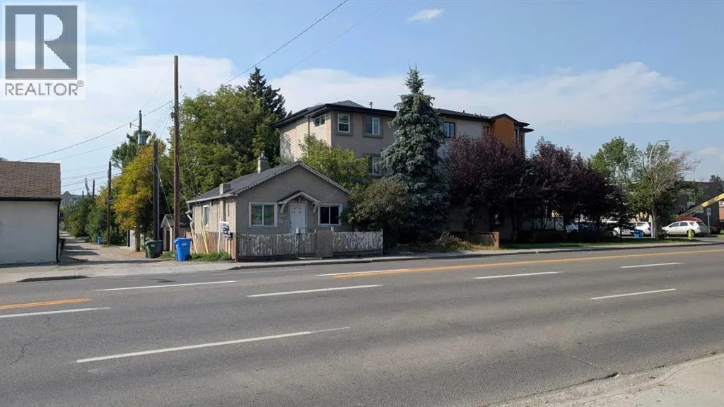 1509 Edmonton Trail NE