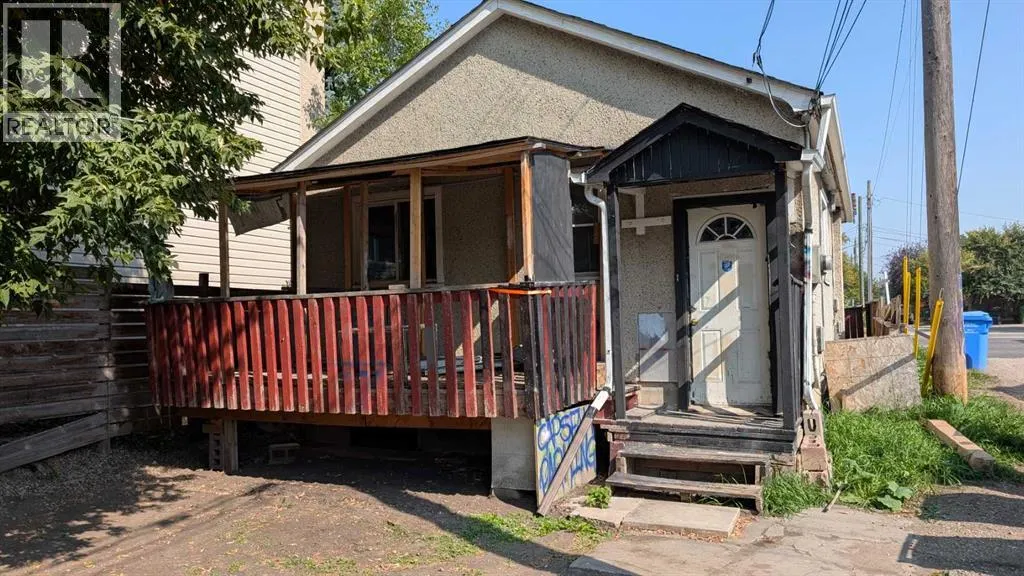1509 Edmonton Trail NE