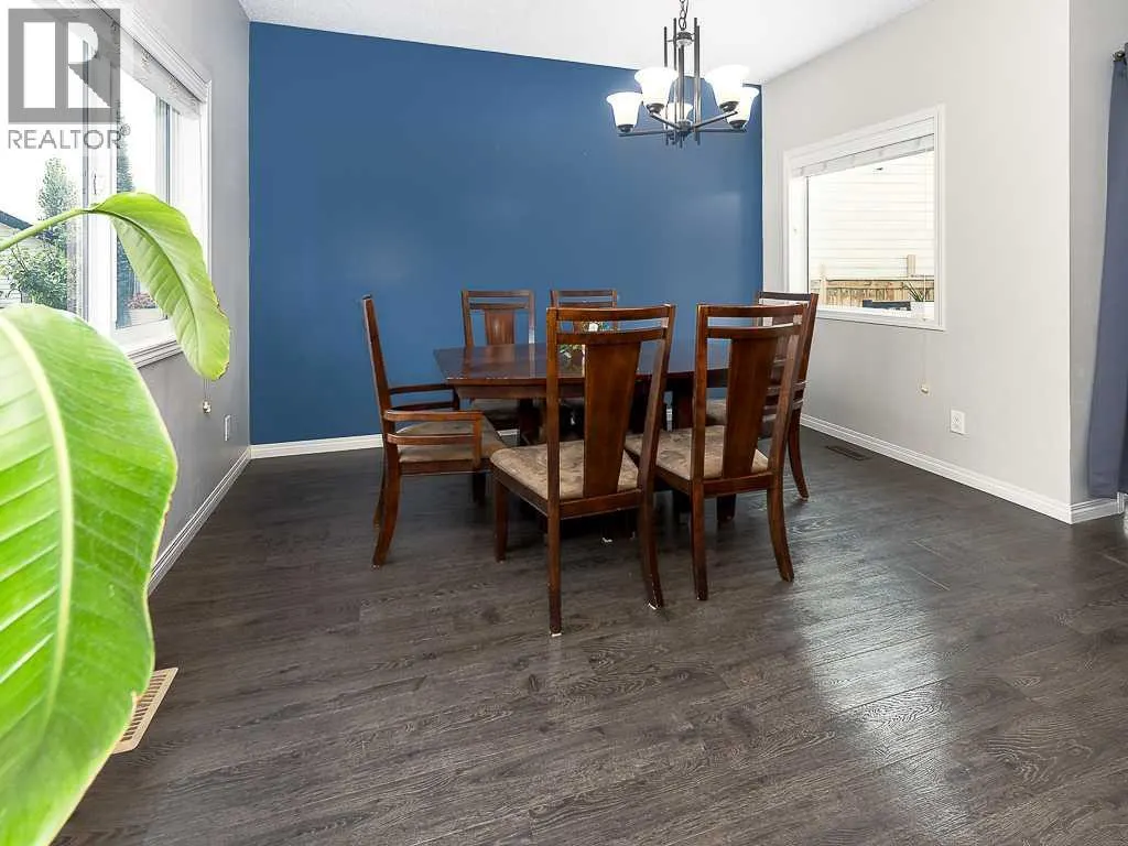123 Mahogany Grove SE