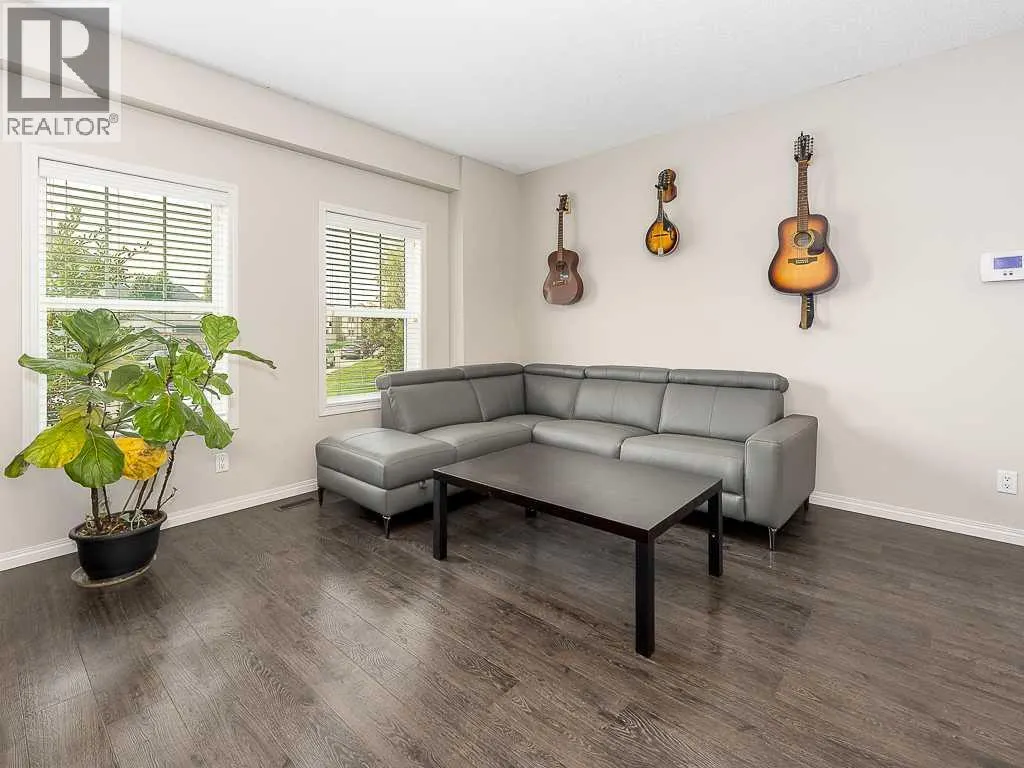 123 Mahogany Grove SE