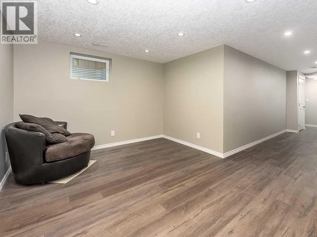 123 Mahogany Grove SE