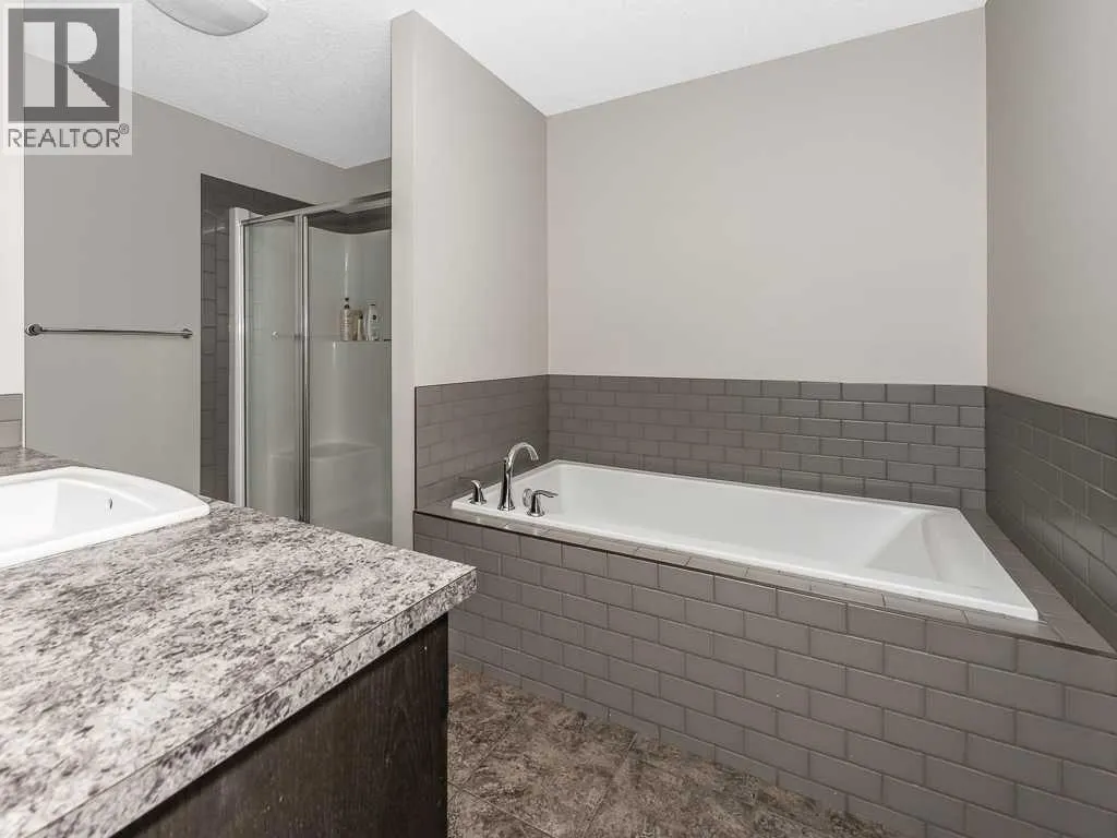 123 Mahogany Grove SE