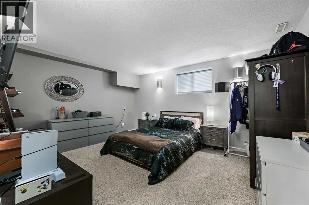 95 Panorama Hills View NW