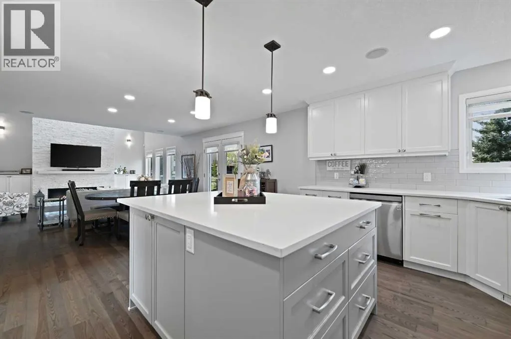 95 Panorama Hills View NW