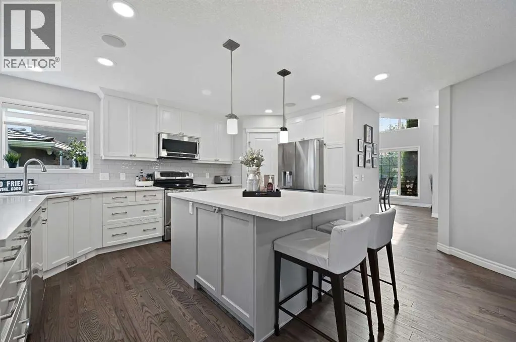 95 Panorama Hills View NW