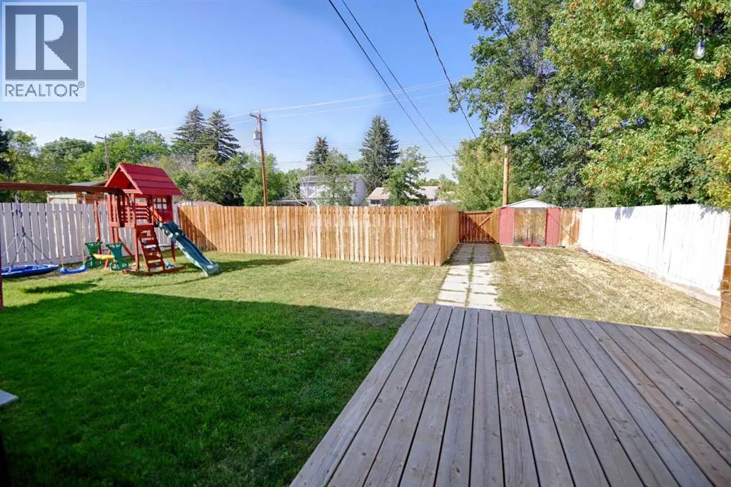 4925 52 Ave