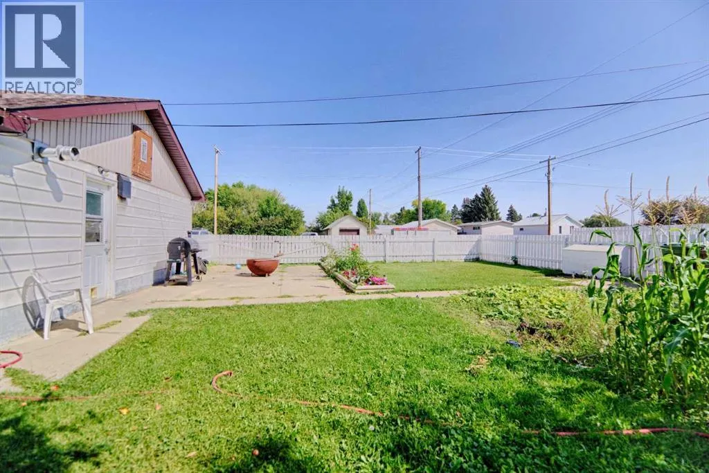 5064 42 Avenue
