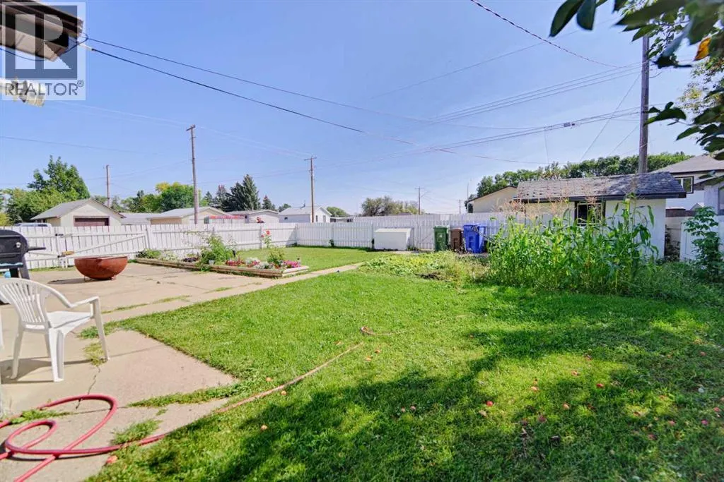 5064 42 Avenue