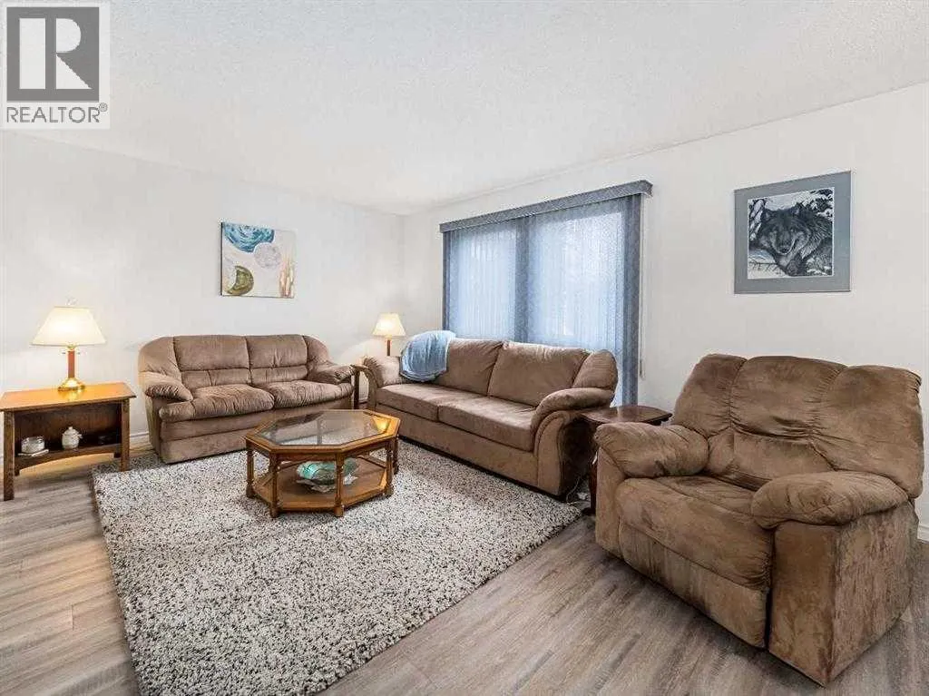 115 Whitman Place NE