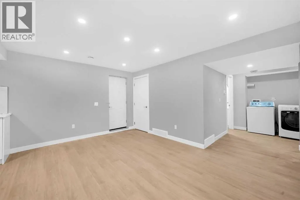 219 Falwood Way NE
