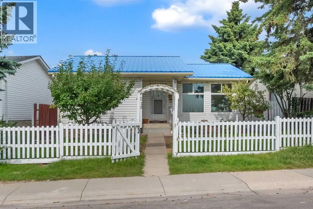 219 Falwood Way NE