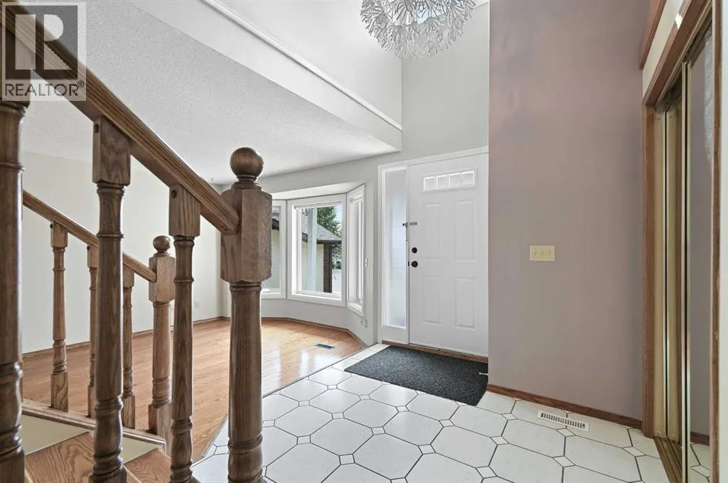 8 Edgeridge Way NW