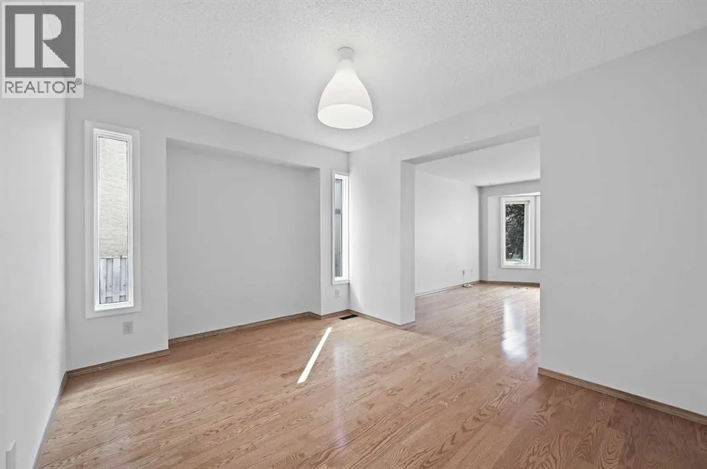 8 Edgeridge Way NW