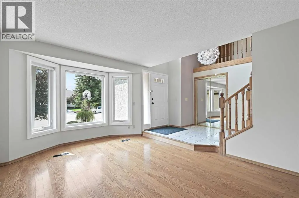 8 Edgeridge Way NW