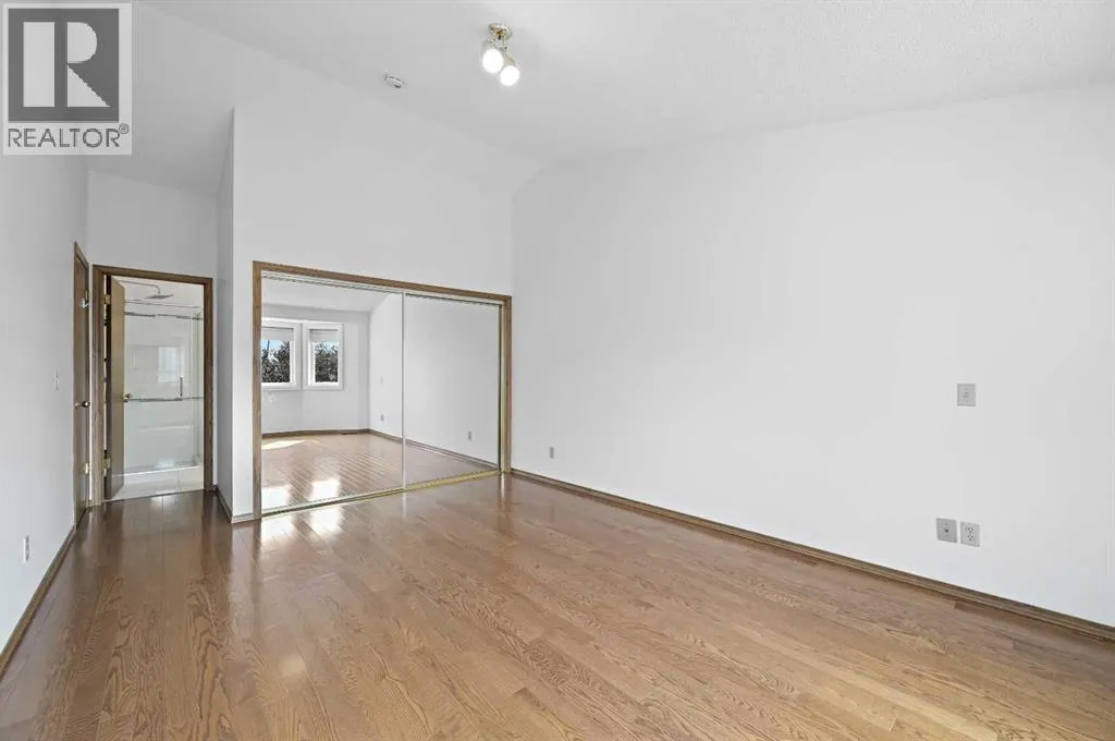 8 Edgeridge Way NW